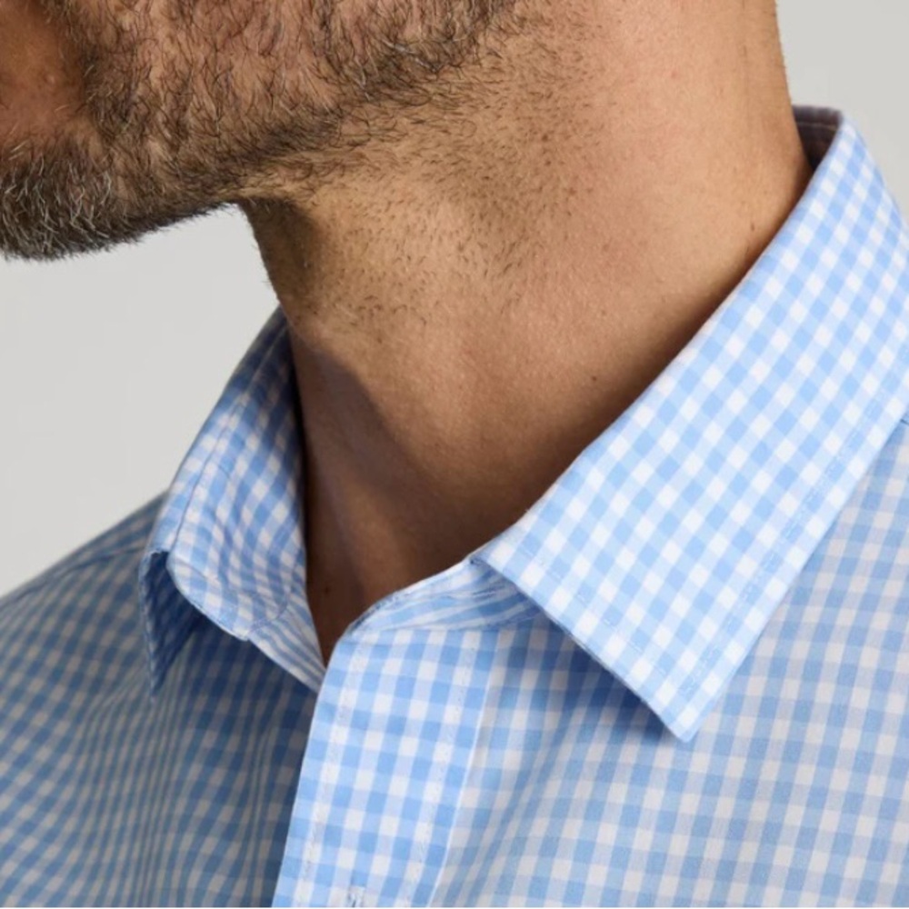 UNTUCKit Light Blue Gingham Men's Shirt Size L
Ditch Your Iron!